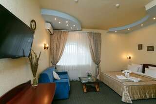 Гостиница Соловьиная Роща Тюмень Графский-1